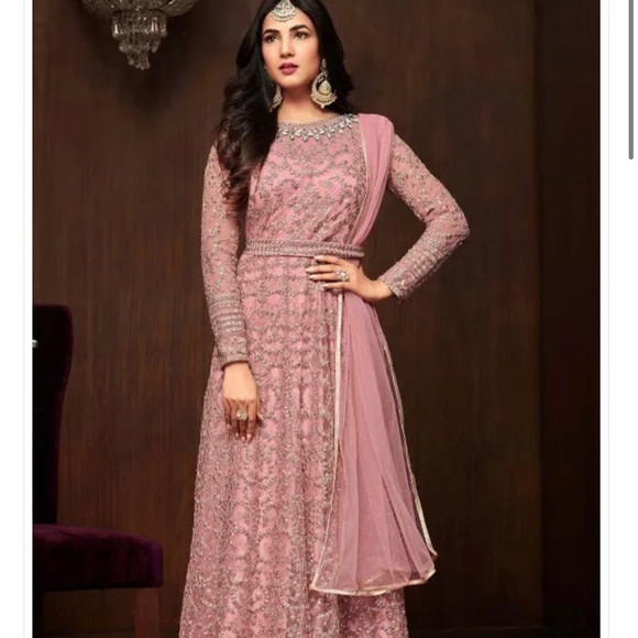 Embroidered net abaya style suit in pink - Picture 1 of 10